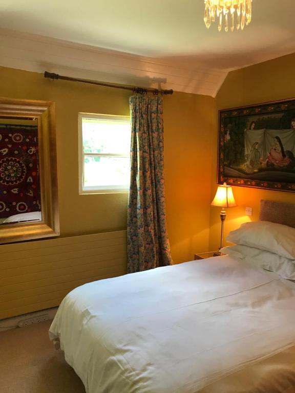 Corriebeg Cottage room 2